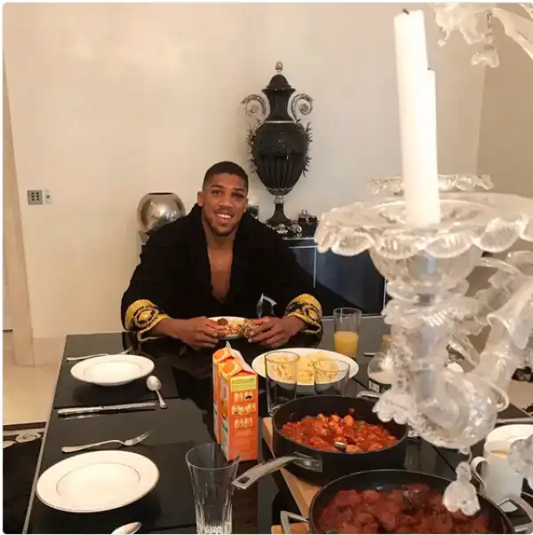 World Heavyweight Champion Anthony Joshua Devours Huge Meal After Beating Klitschko. Photos